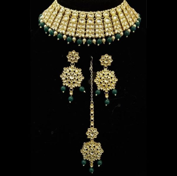 Kundan Beaded Jewelry Set. Fashion