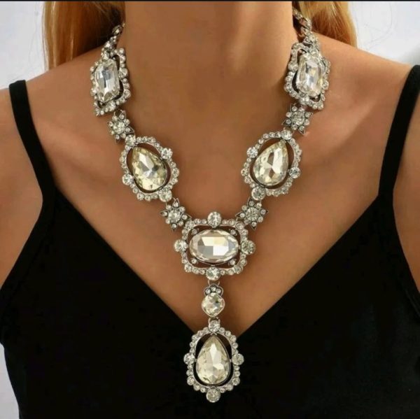 Gemstone Statement Neckpiece Discount