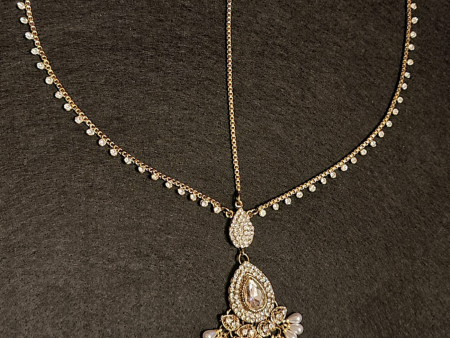 Beautiful indian traditional maang tikka with diamond cut stones and pearls Online Sale