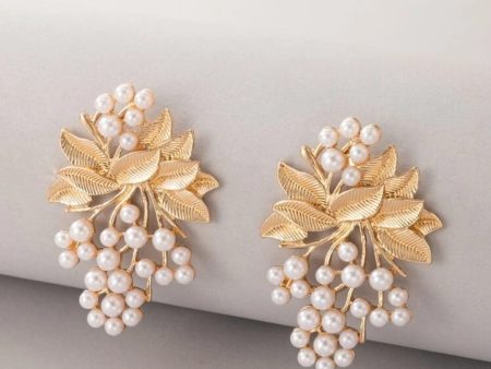 Faux pearl & leaf decor studs Online now