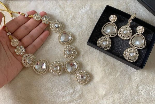 Anika Polki Uncut Kundan Set. For Sale