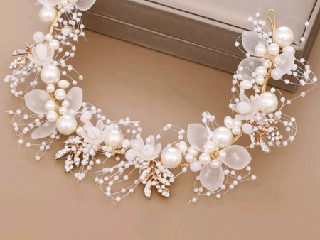 Faux pearl and petal decor hair accessory Online Hot Sale