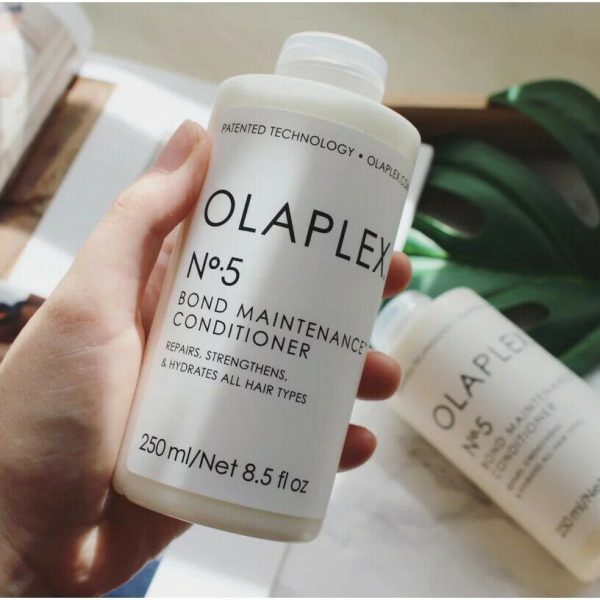 OLAPLEX

No 5 Bond Maintenance Conditioner( 250ml) on Sale