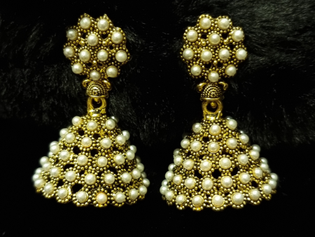 Pearl jhumki style earrings For Sale