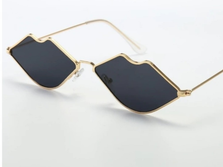 Lip shaped lens metal frame sunglasses on Sale